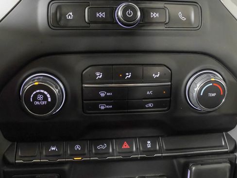 Used 2023 Chevrolet Silverado 1500 Custom AWD/4WD image 32