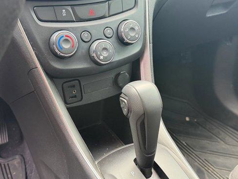 Used 2018 Chevrolet Trax LS image 10