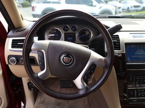 Used 2011 Cadillac Escalade ESV Premium AWD/4WD image 13