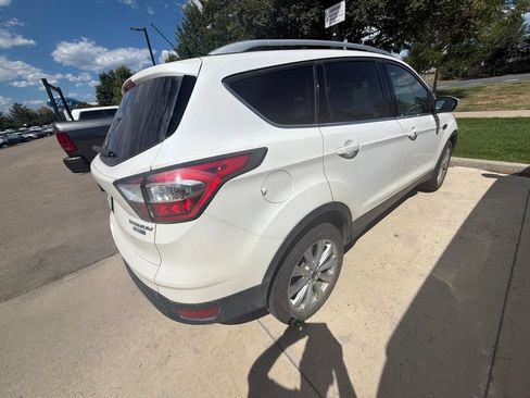 Used 2017 Ford Escape Titanium AWD/4WD image 4