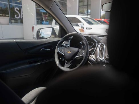 Used 2022 Chevrolet Equinox LT FWD image 13