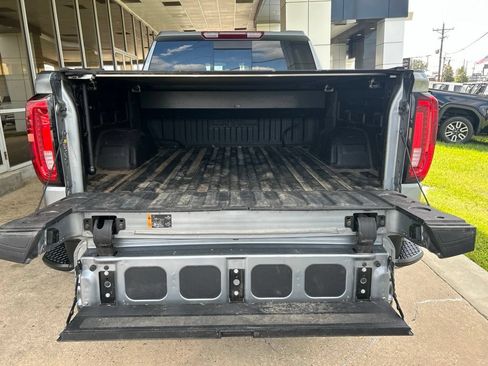 Used 2025 GMC Sierra 1500 AT4 w/ AT4 Premium Package AWD/4WD image 12
