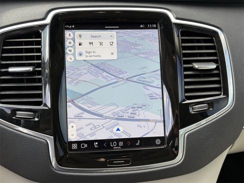 Used 2023 Volvo XC90 B6 Plus w/ Protection Package Premier image 19