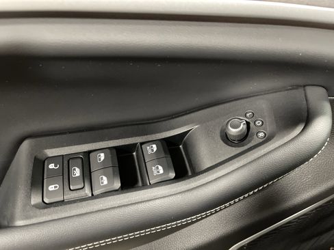 Used 2022 Jeep Grand Cherokee L Limited image 8