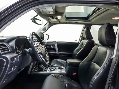 Used 2019 Toyota 4Runner Limited image 9