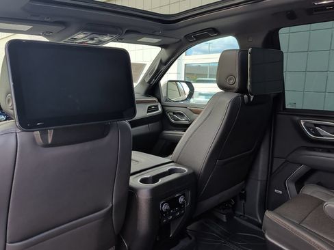 Used 2024 Chevrolet Tahoe High Country w/ Advanced Technology Package AWD/4WD image 16