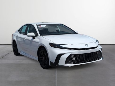 Certified 2026 Toyota Camry SE w/ Convenience Package FWD image 7