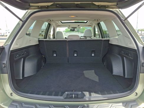 Used 2019 Subaru Forester Premium AWD/4WD image 30