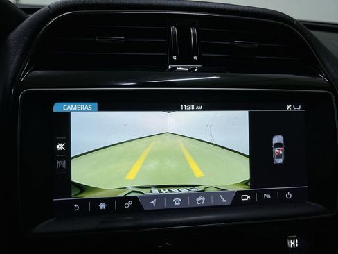Used 2019 Jaguar F-PACE Prestige image 23