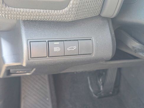 Used 2025 Toyota bZ4X FWD image 25
