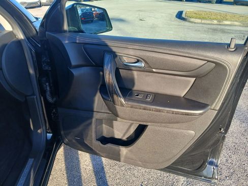 Used 2016 GMC Acadia SLT image 16