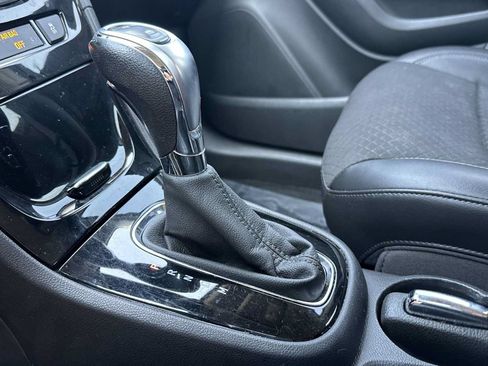 Used 2019 Buick Encore Preferred FWD image 33