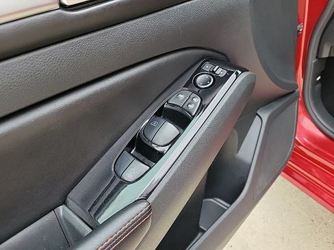 Used 2024 Nissan Altima 2.5 SR FWD image 29