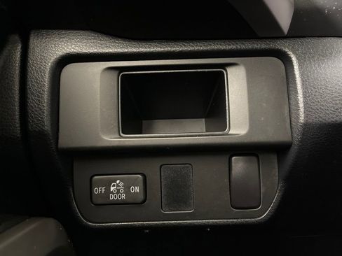 Certified 2016 Toyota Tacoma 2WD Double Cab image 28