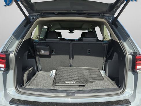 New 2026 Volkswagen Atlas SE image 48