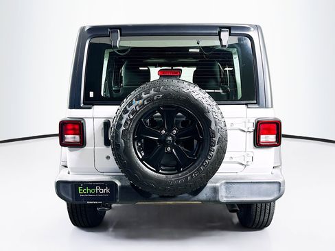 Used 2018 Jeep Wrangler Unlimited Sport AWD/4WD image 7