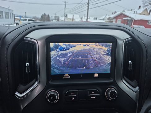 Used 2021 Chevrolet Silverado 1500 LT image 24