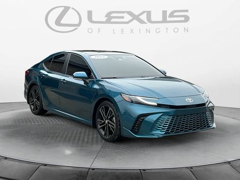 Used 2025 Toyota Camry XSE image 7