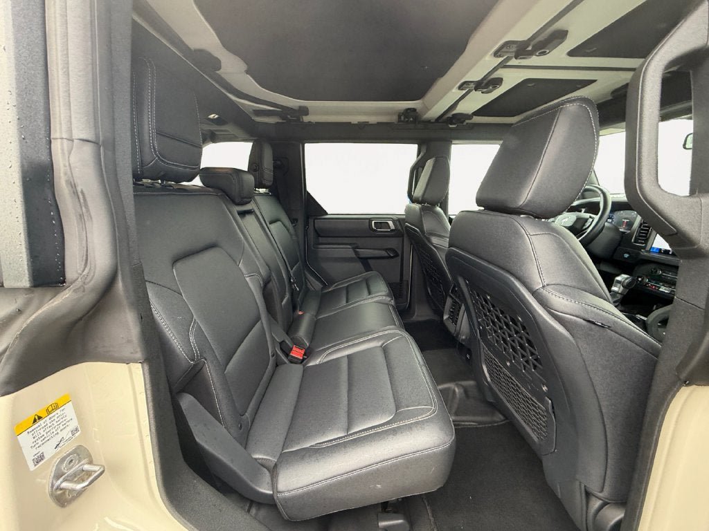 Used 2025 Ford Bronco Badlands AWD/4WD image 24