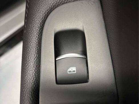 Used 2024 Alfa Romeo Stelvio Veloce image 38