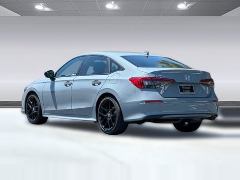 Used 2023 Honda Civic Sport image 3