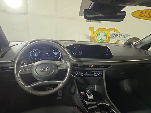 Used 2023 Hyundai Sonata SEL Plus w/ Preferred Accessory Package FWD image 13