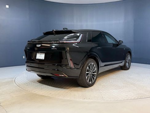 New 2026 Cadillac Lyriq Sport AWD/4WD image 9