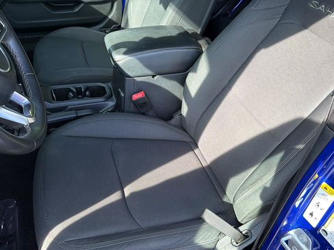 Used 2018 Jeep Wrangler Unlimited Sahara AWD/4WD image 29