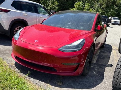 Used 2021 Tesla Model 3 Standard Range Plus RWD image 3