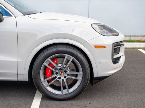 New 2026 Porsche Cayenne S AWD/4WD image 9