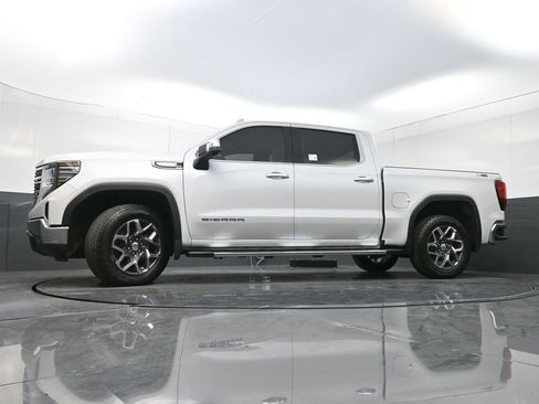 Used 2024 GMC Sierra 1500 SLT image 31
