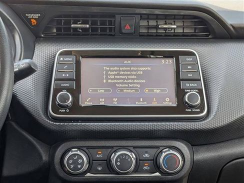 Used 2022 Nissan Kicks S FWD image 14