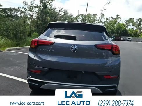 Used 2021 Buick Encore GX Essence w/ Advanced Technology Package FWD image 4