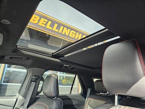 Used 2023 Ford Explorer ST-Line w/ Class IV Trailer Tow Package image 27