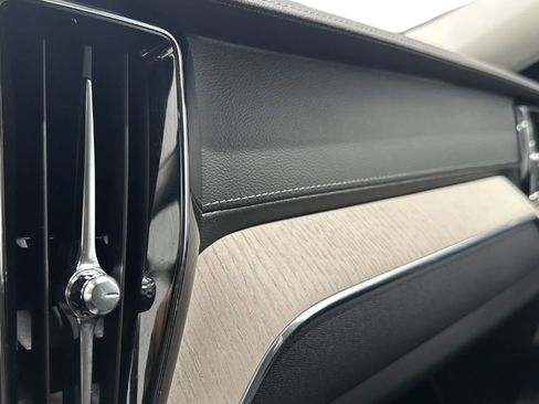 Used 2018 Volvo XC60 T8 Inscription w/ Advanced Package AWD/4WD image 21