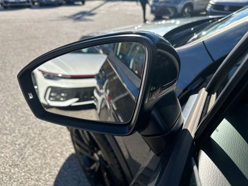 Certified 2024 Volkswagen Tiguan SE R-Line image 15