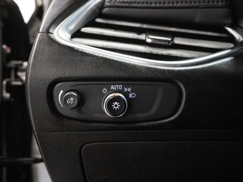 Used 2018 Chevrolet Malibu Premier w/ Driver Confidence Package image 20