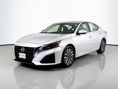 Used 2023 Nissan Altima 2.5 SV