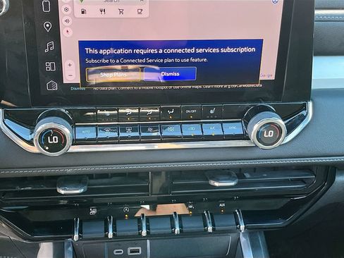 Used 2023 Chevrolet Colorado LT w/ LT Convenience Package II AWD/4WD image 16