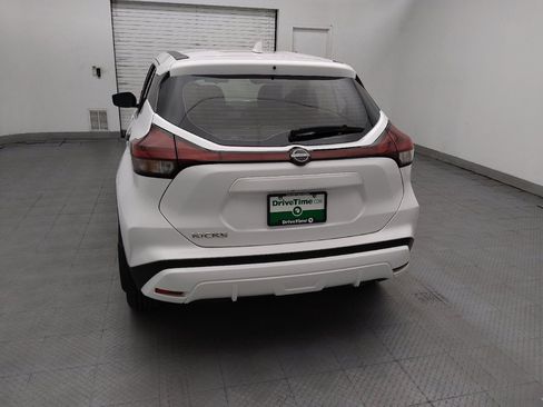 Used 2024 Nissan Kicks S FWD image 6
