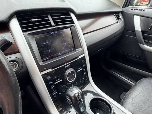 Used 2013 Ford Edge Limited FWD image 11