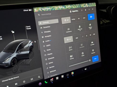Used 2023 Tesla Model Y Performance AWD/4WD image 61
