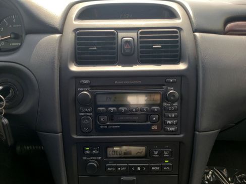 Used 2000 Toyota Solara SE FWD image 13