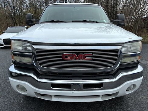 Used 2007 GMC Sierra 3500 SLE w/ Heavy-Duty Power Package image 2