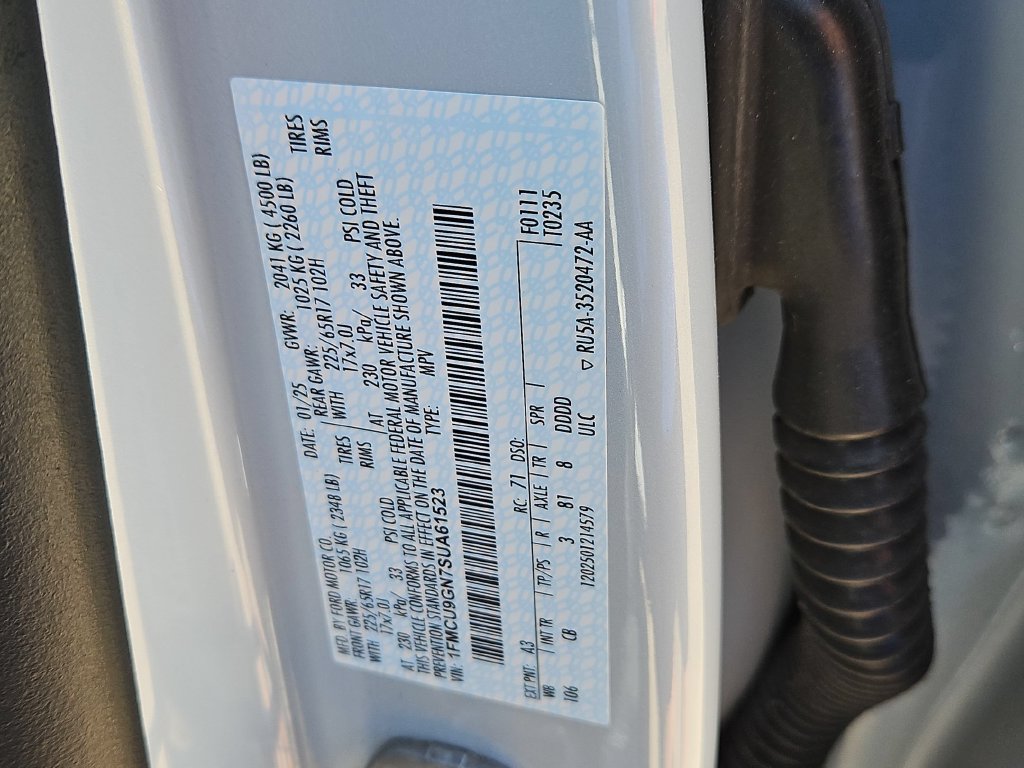 Used 2025 Ford Escape Active AWD/4WD image 32