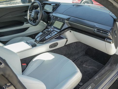 New 2025 Aston Martin V8 Vantage Coupe image 34