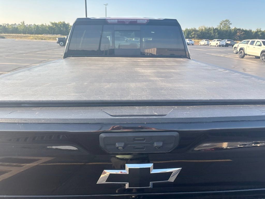 Used 2022 Chevrolet Silverado 2500 High Country AWD/4WD image 13
