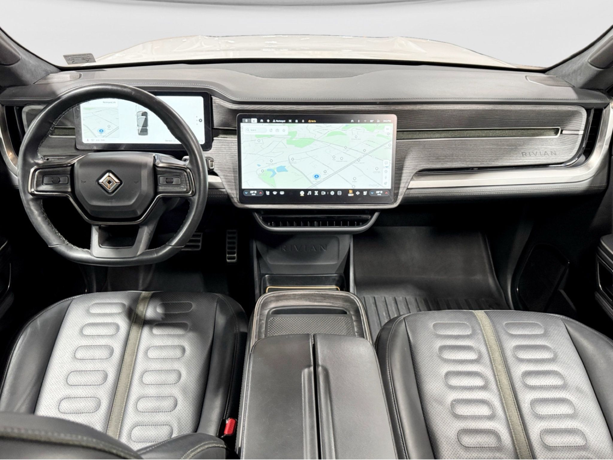 Used 2023 Rivian R1S Adventure Quad AWD/4WD image 17