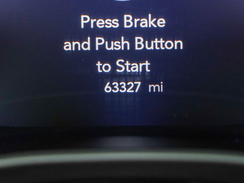 Used 2023 Chrysler Pacifica Touring-L FWD image 16