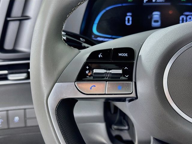 Certified 2025 Hyundai Elantra Sport FWD image 17